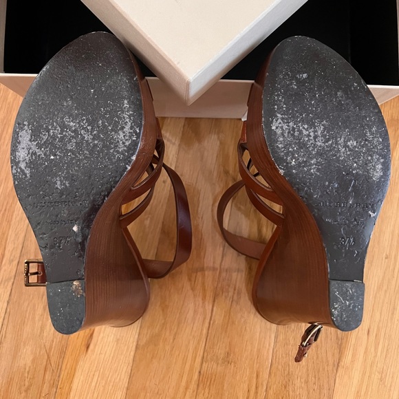AUTHENTIC BURBERRY WEDGES - Picture 3 of 10